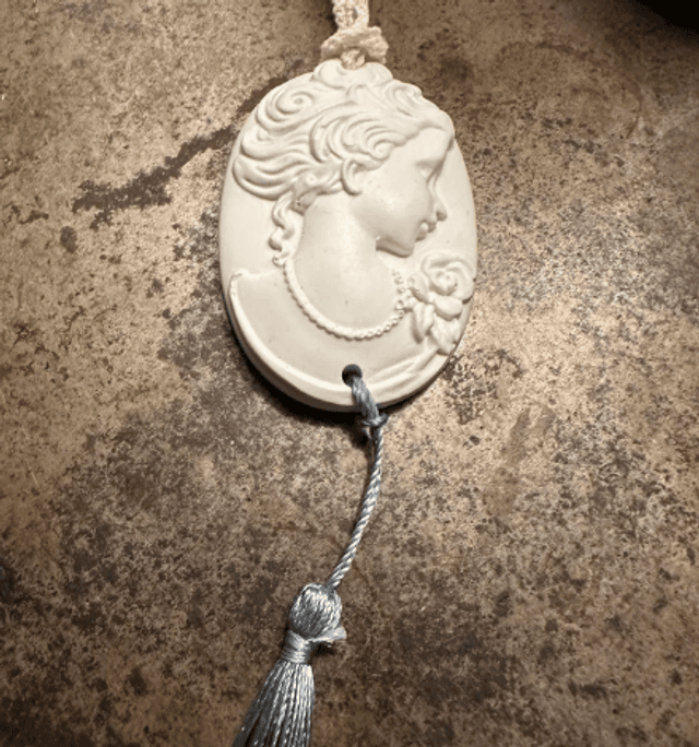 Suspension camée très romantique shabby chic